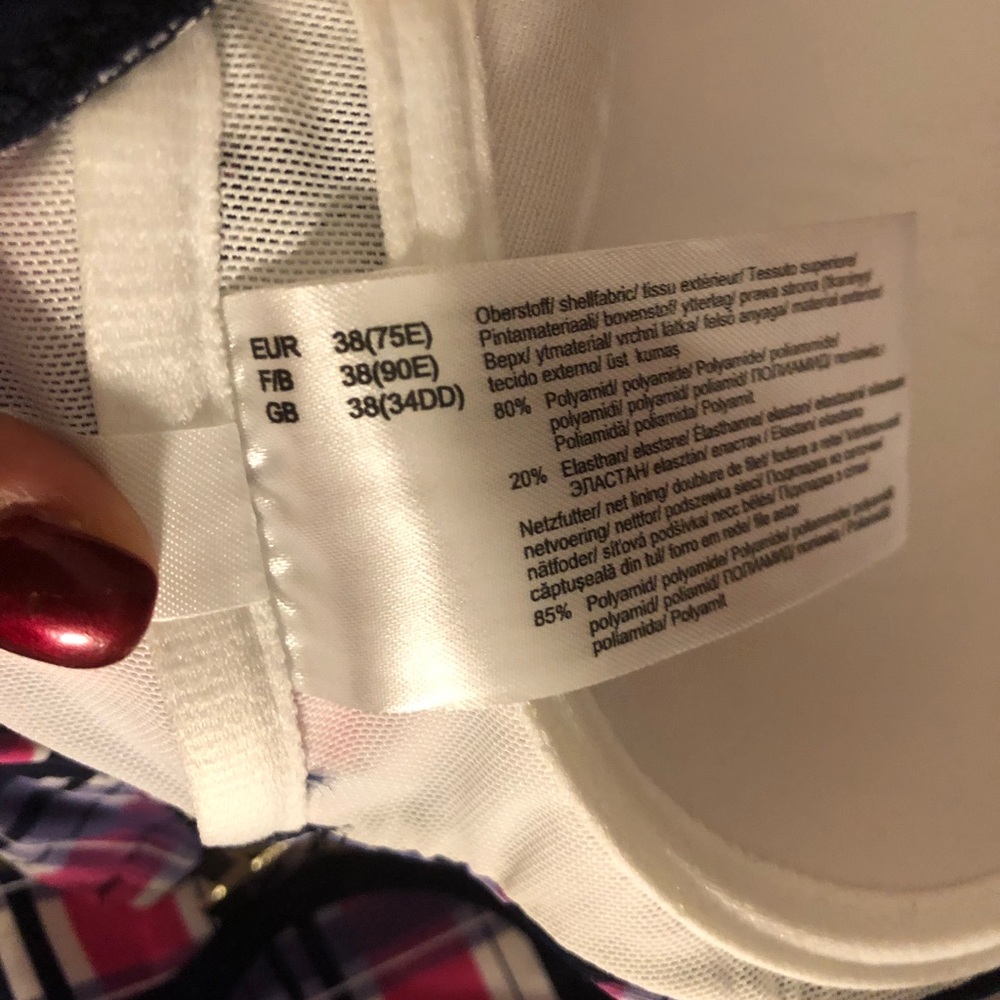 Bikini - Picture 5 of 6